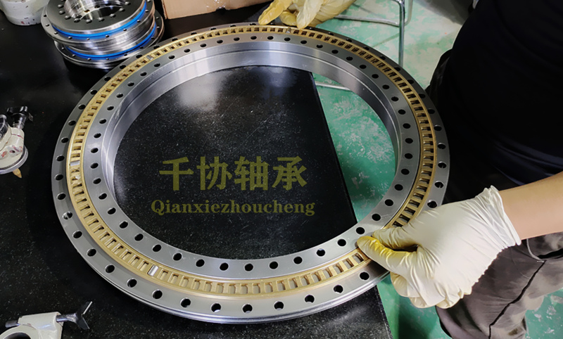 转台轴承需要预紧吗？预紧的目的和方法